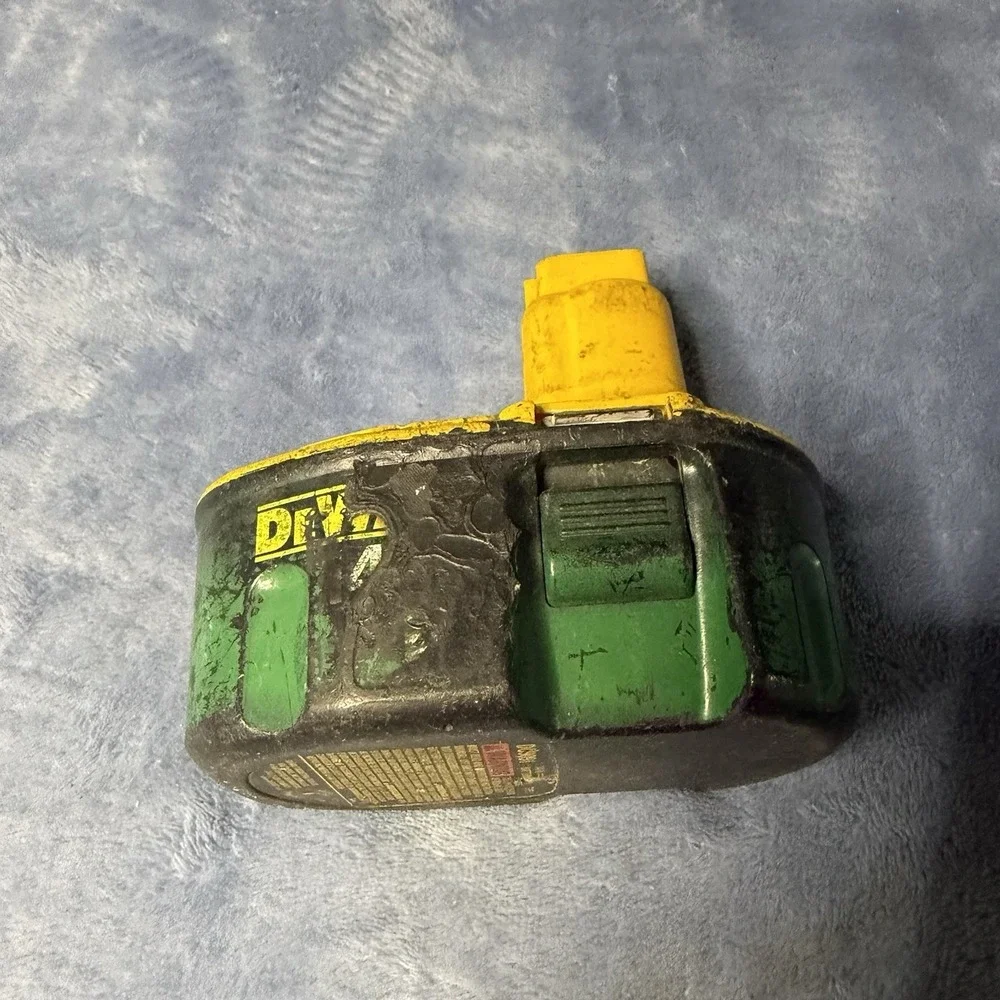 DEWALT DC9091 14.4V XRP Battery Pack
